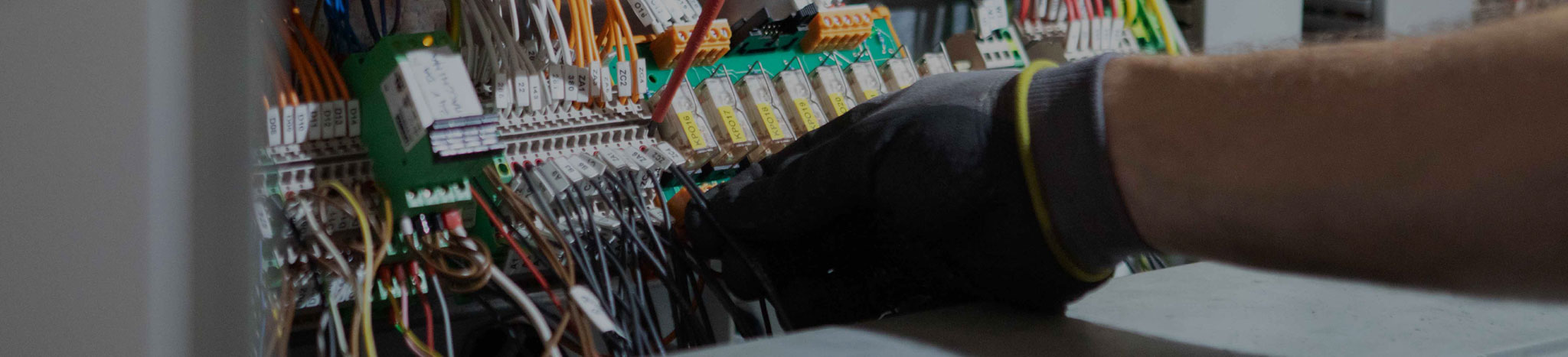 IMPIANTI ELETTRICI CIVILI E INDUSTRIALI - ELETTRO SYSTEM Srl Consulenza e Assistenza Tecnica - Loc Piera n° 12 - 38038 Tesero (TN)